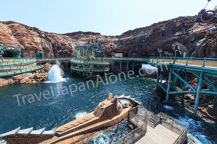 10,000 leagues Under the Sea at Tokyo Disneysea 
