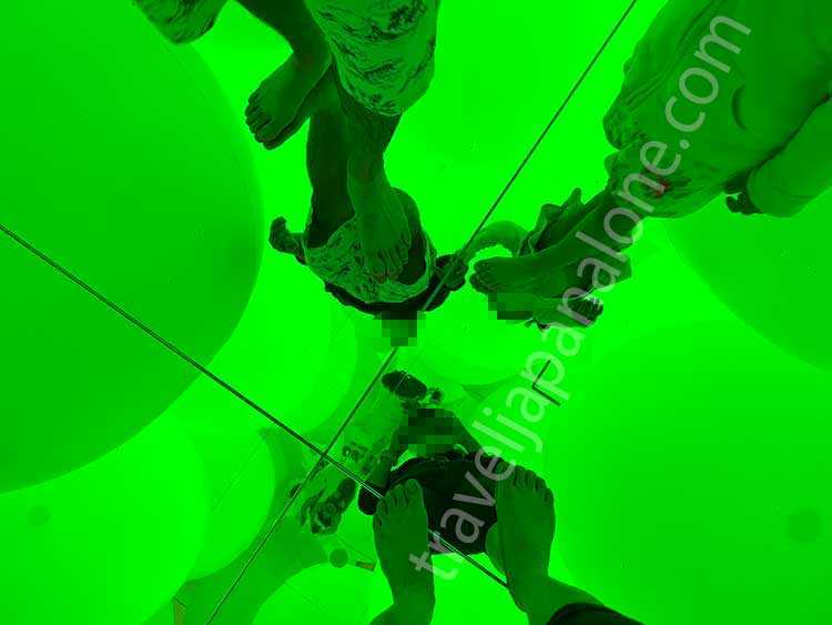 mirror floors team labs tokyo